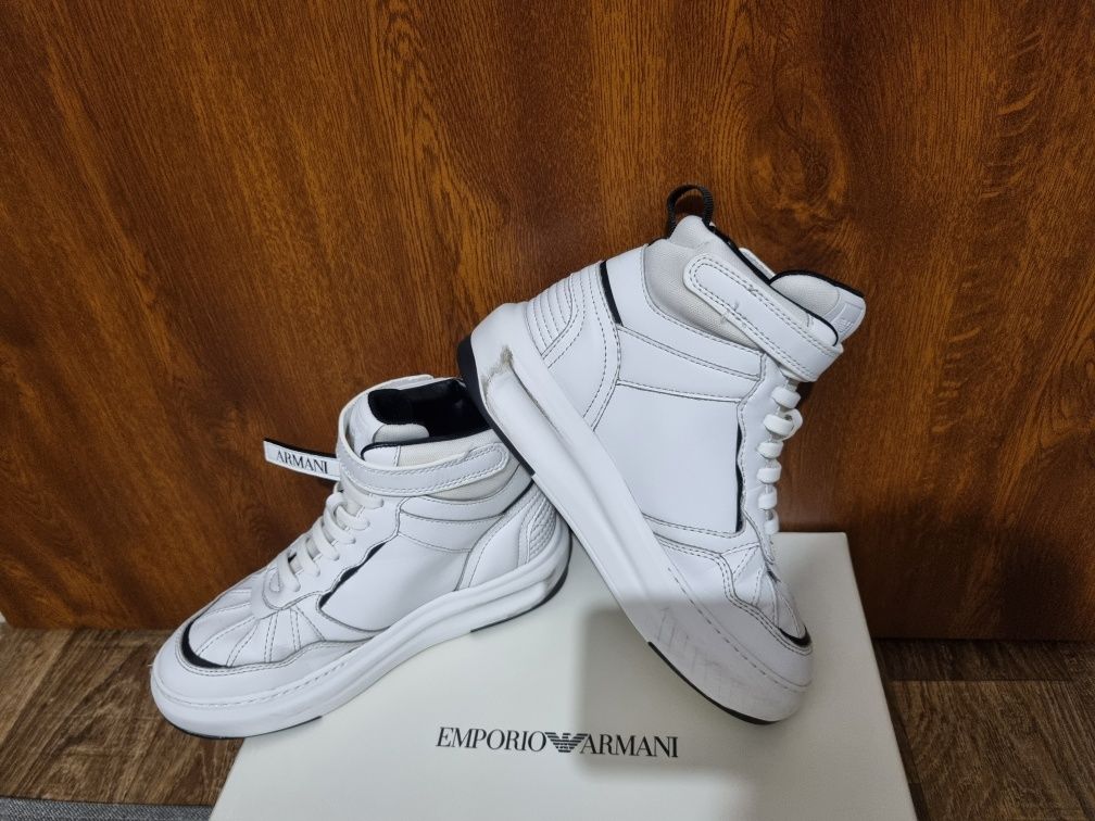 Emporio Armani - sneakersy skórzane