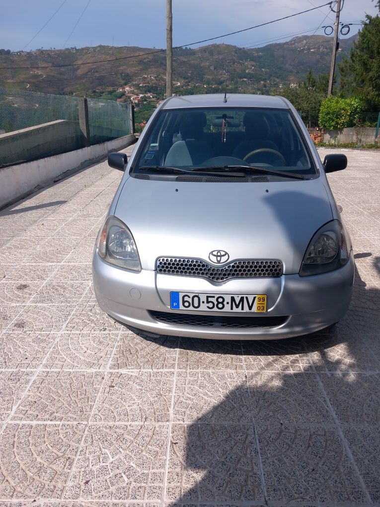 Toyota yaris 1.0 VVTI