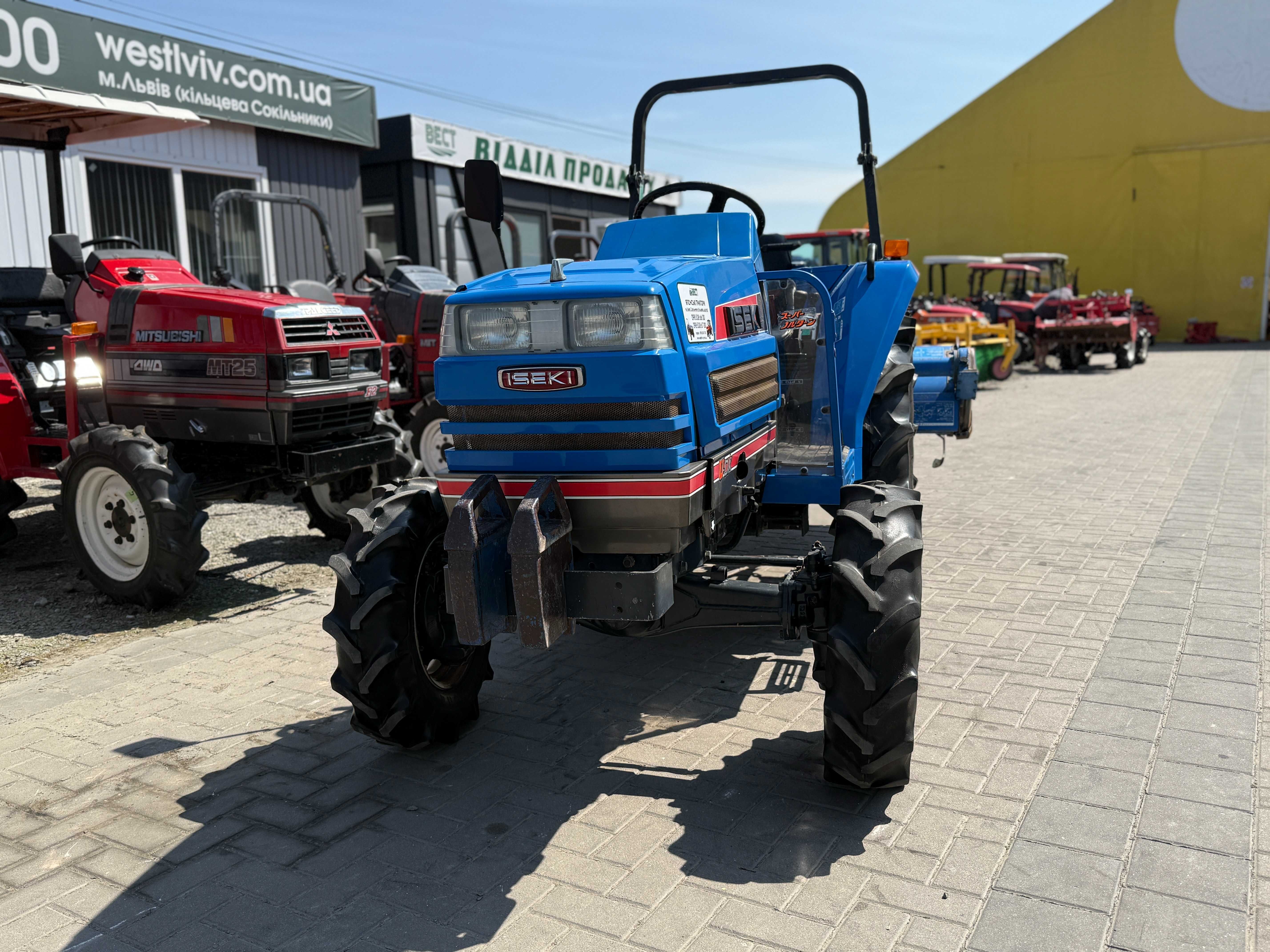Японський мінітрактор ISEKI TA263 + фреза