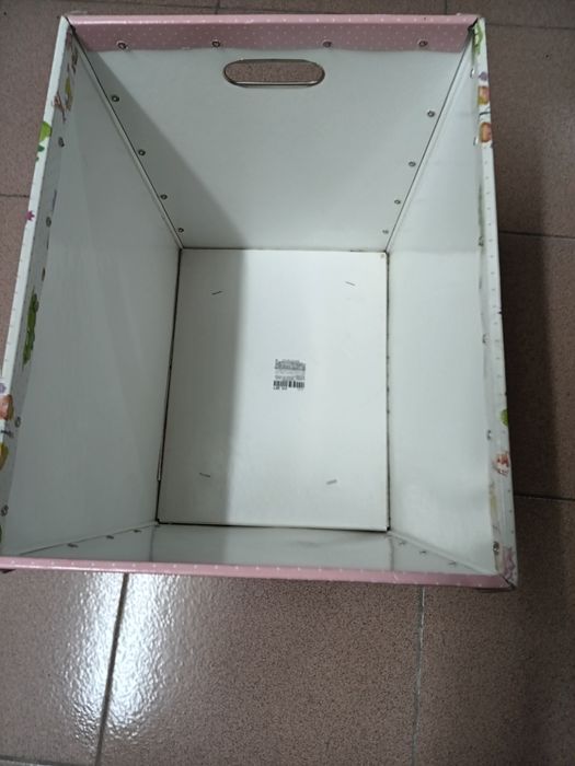 Caixa de arrumação princesas Zara Home c rodas