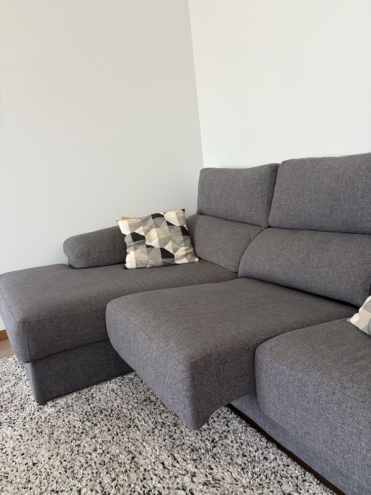 Sofá chaise long 3 lugares