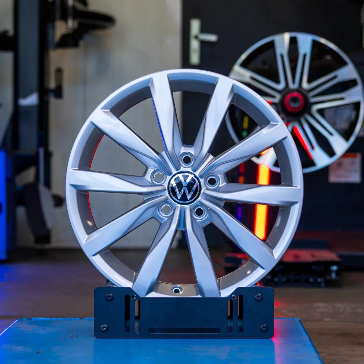 NOWE ORYGINALNE Felgi 17" Volkswagen Caddy EOS Golf Jetta Passat