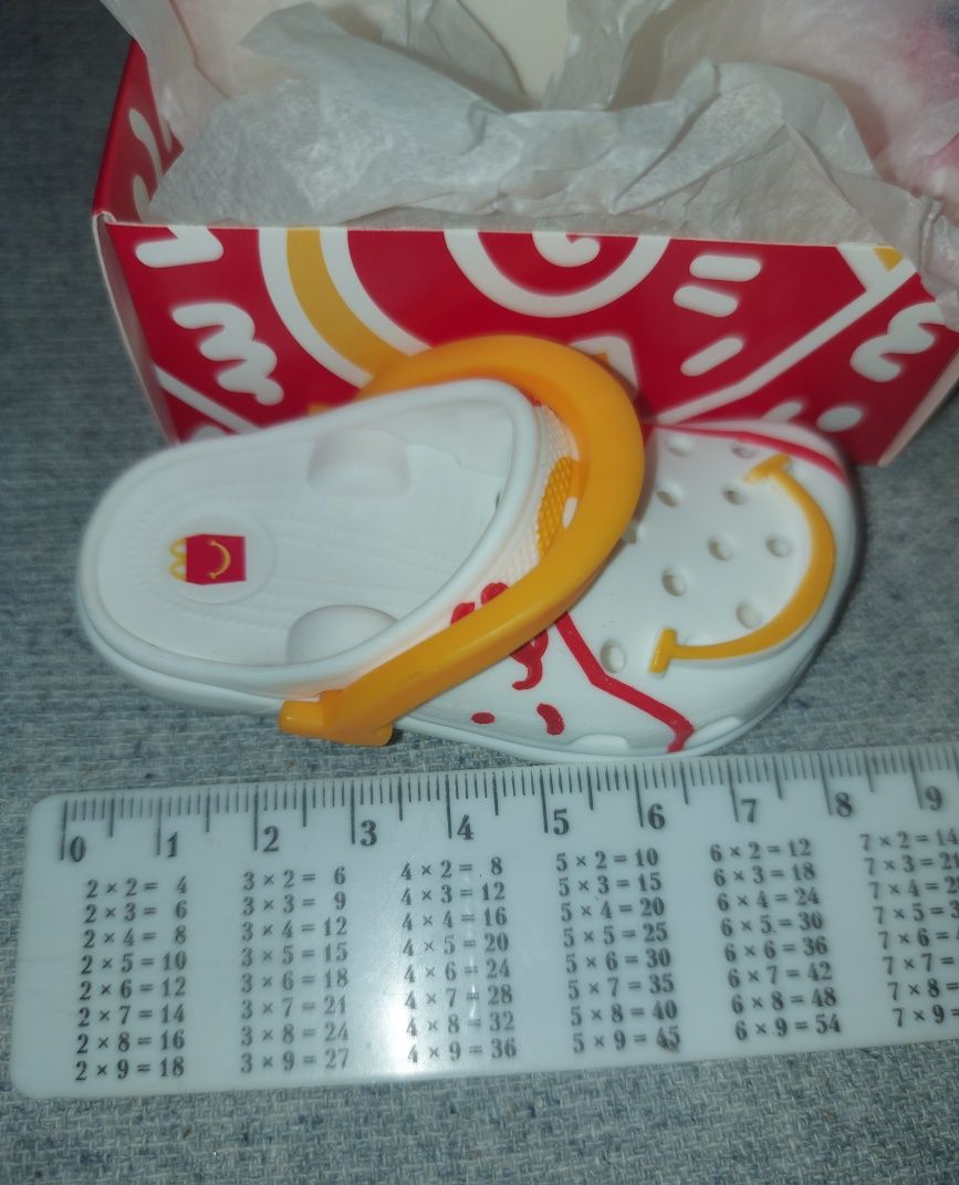 Crocs MacDonalds