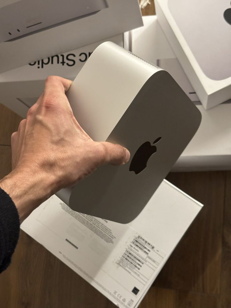 Mac Studio M1 Max
