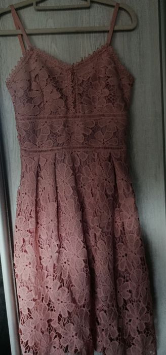 Продам нові плаття та піджаки