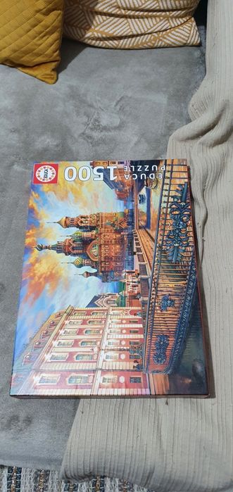 Puzzles com 1500 peças bom estado