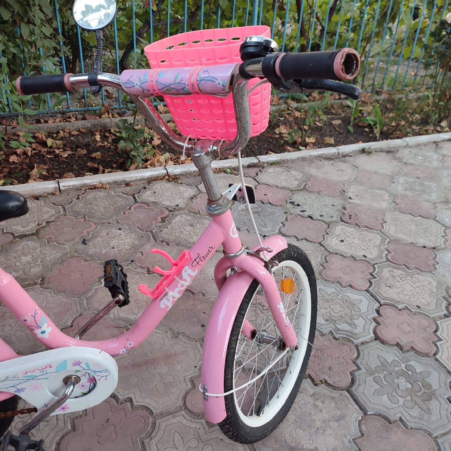 Детский велосипед трёх колесный Profi Flower