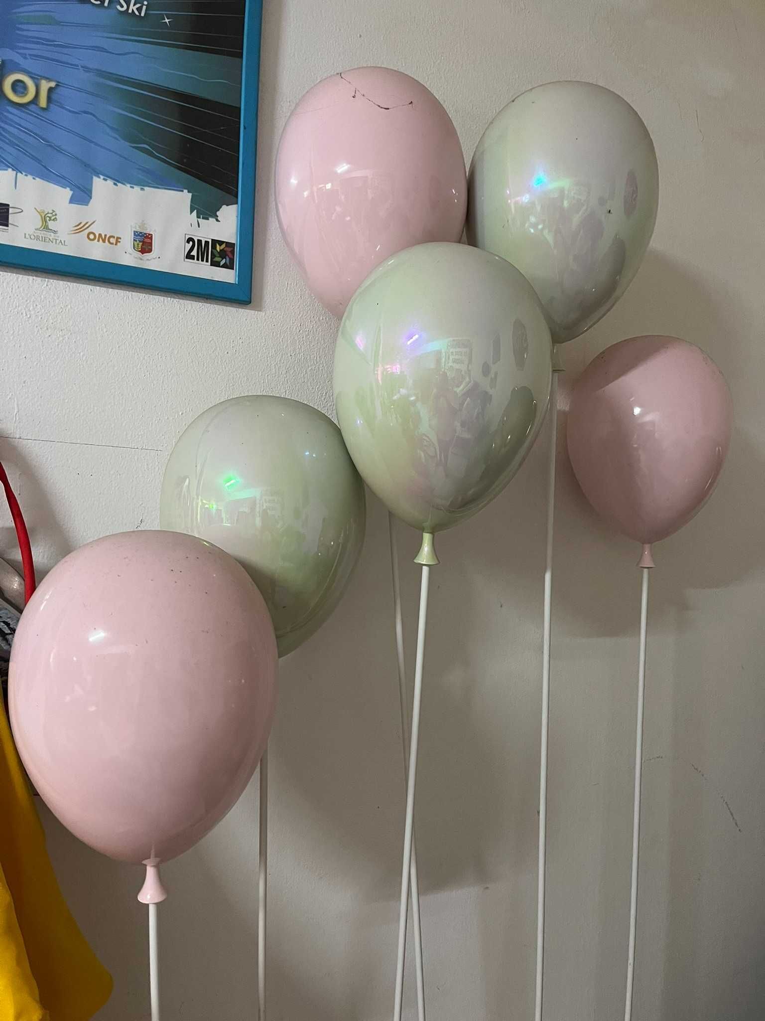 Balões decorativos em cerâmica com base