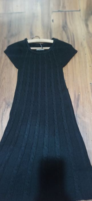 Śliczna sukienka wełnianna Calvin Klein S/M