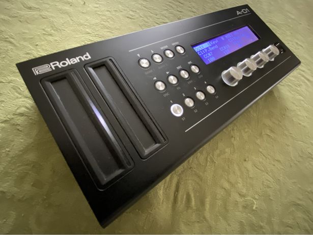 Roland Boutique A-01 controlador / sintetizador / sequenciador