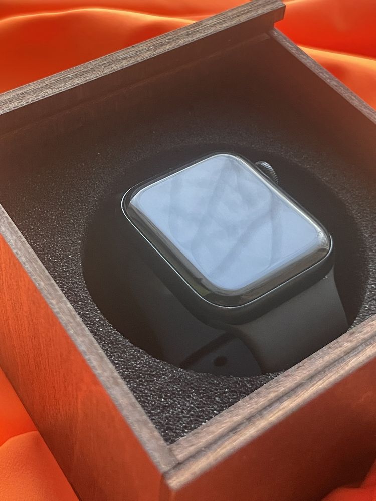 Годинник Apple Watch SE 2 series, 40 mm, Midnight, Епл Вотч