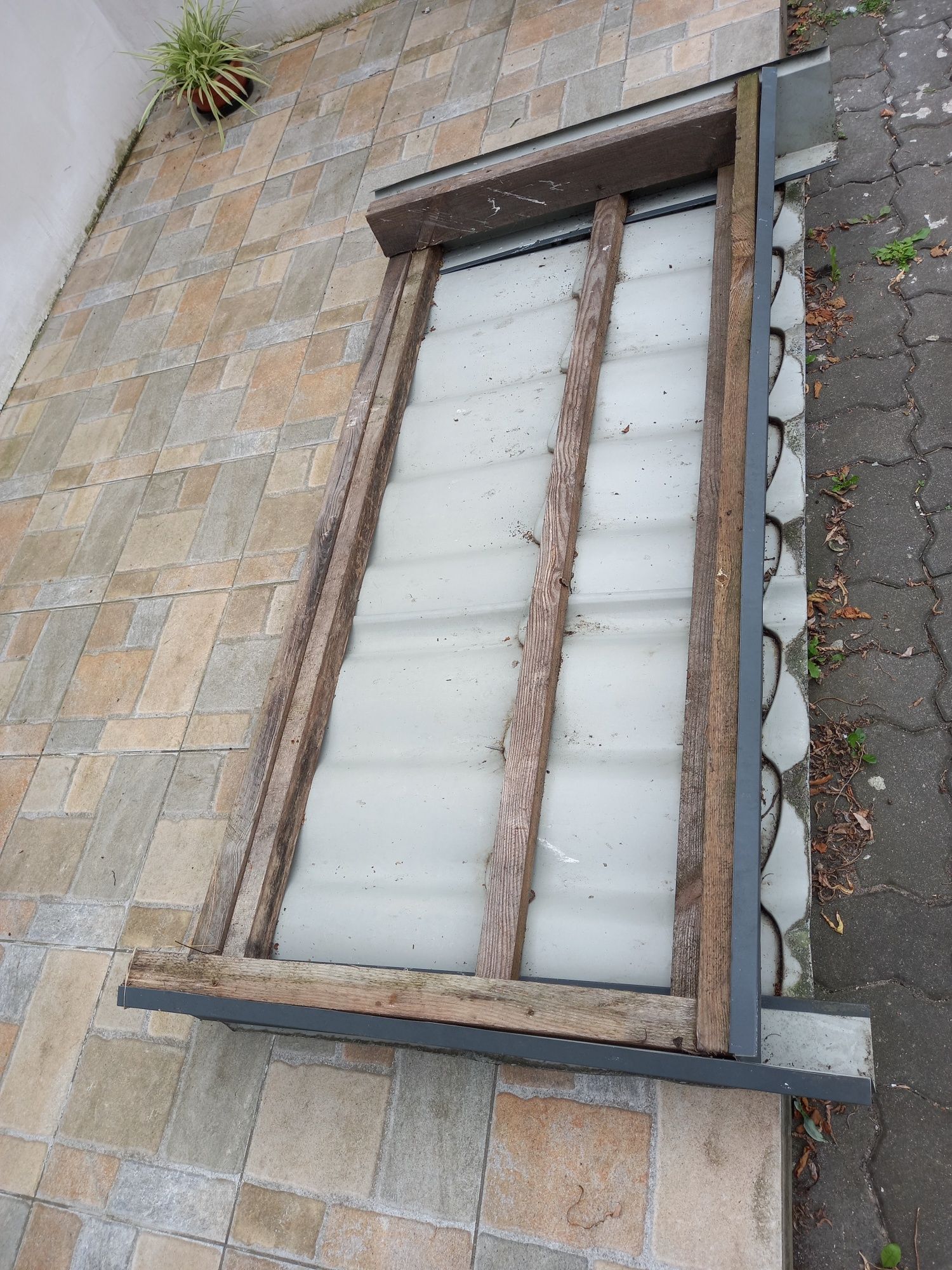 Daszek z blachodachówki nad wejście 155x80