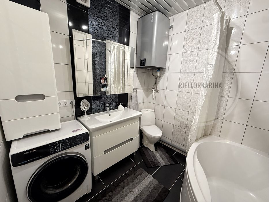 «ЖК Рівʼєра» Намив 2к велика квартира в продажі з усім