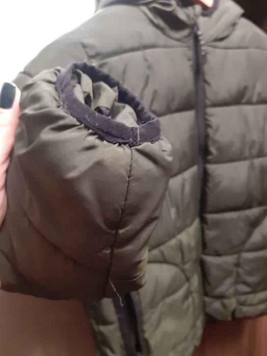 Продам  куртку 128-134 в отличном состоянии