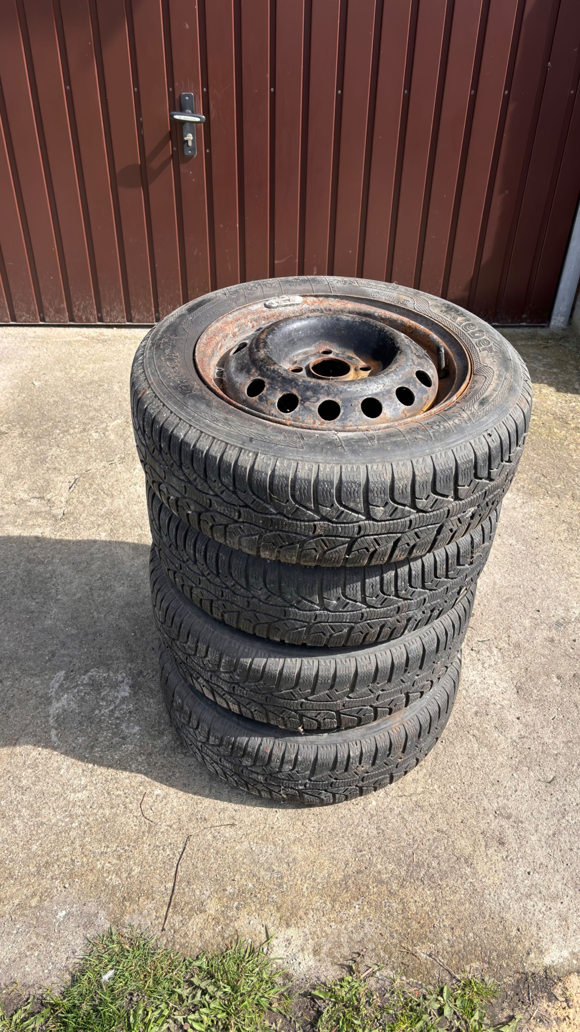 Opony zimowe Kleber 175/65 R 14 stan bardzo dobry