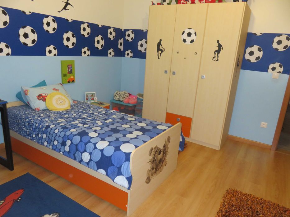 Quarto infantil unissexo em muito bom estado