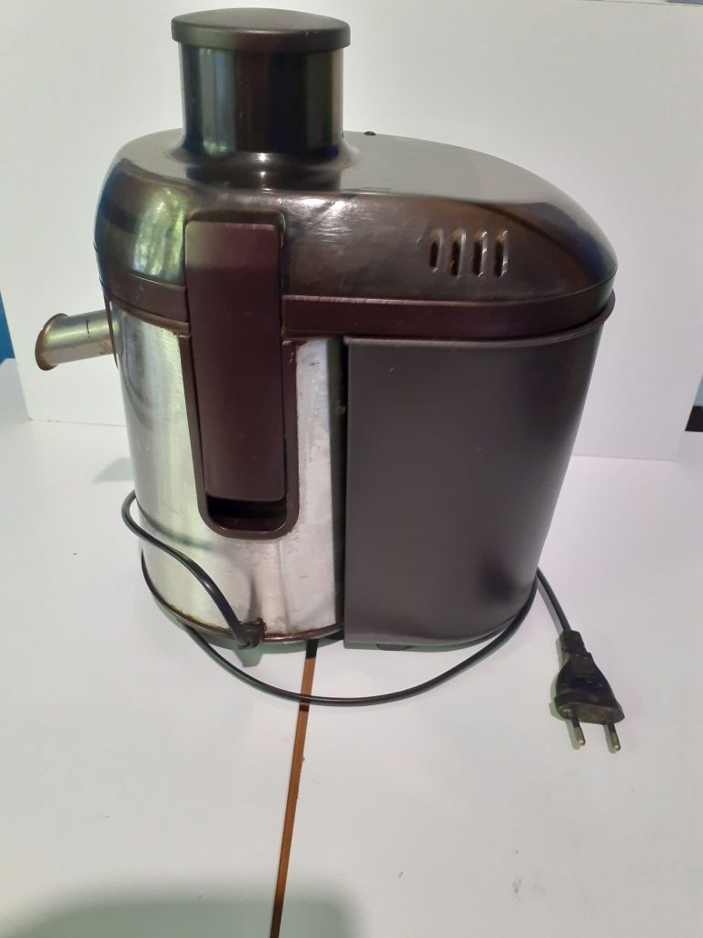 Соковыжималка Vitec VT-3655 BN