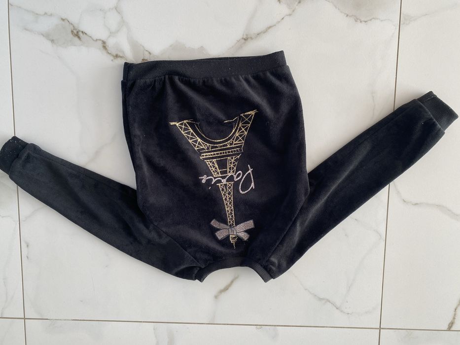 Czarna welurowa bluza 92
