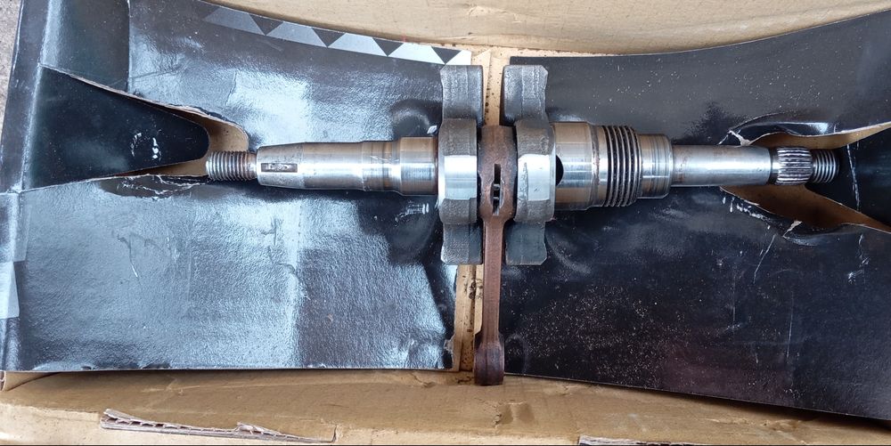 Колінвал сузкт летс 2 ню