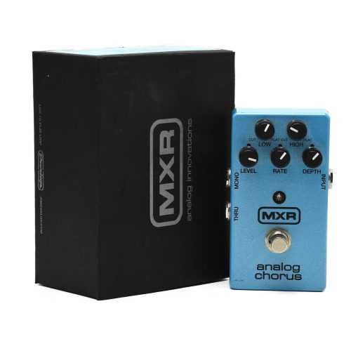 MXR M 234 Analog Chorus. Ótimo estado, c/ caixa. Custa 139,00 € novo.