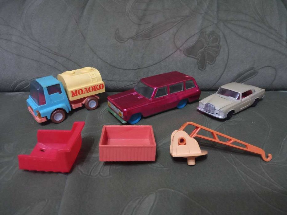 Іграшки ссср  солдатікі, машинкі... та інше.