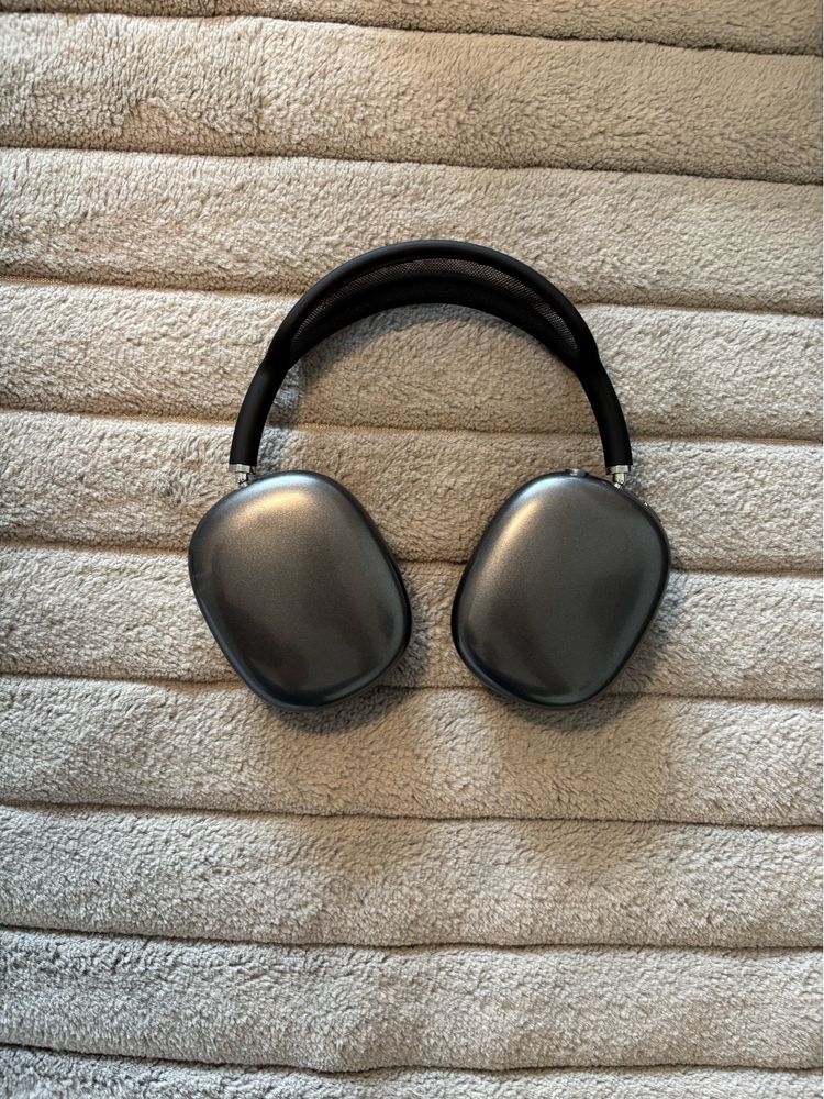 AirPods Max Space Gray