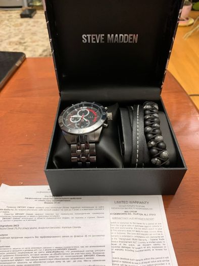 Часы Steve Madden с браслетом 1200 грн