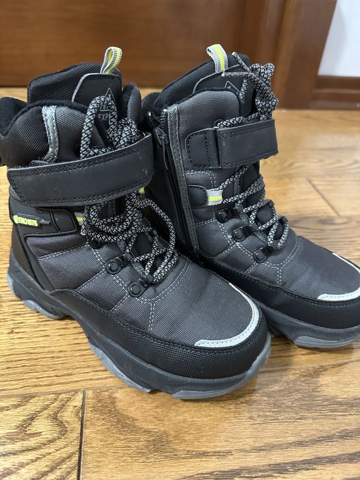 Зимове взуття для хлопчика