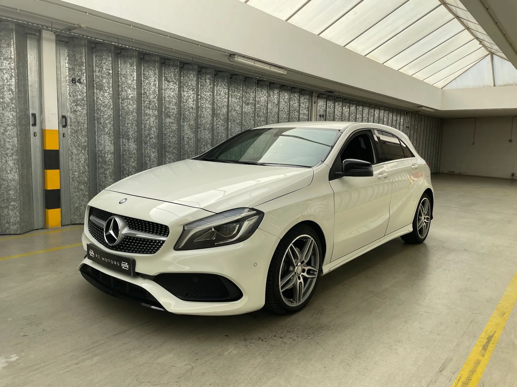 Mercedes-Benz A 180 d AMG Line