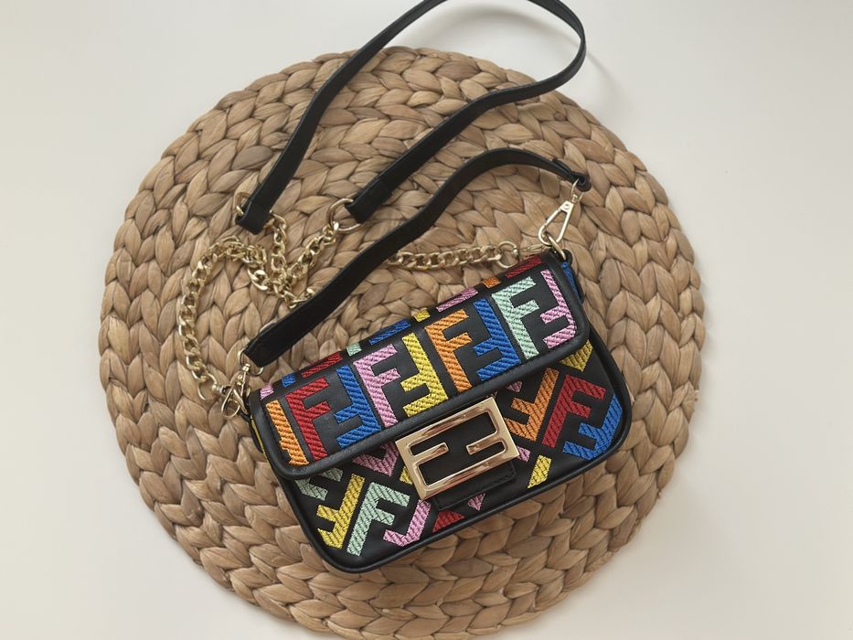 Сумка Coach, Karl Lagerfeld, Mark Jacobs, Fendi, Gucci