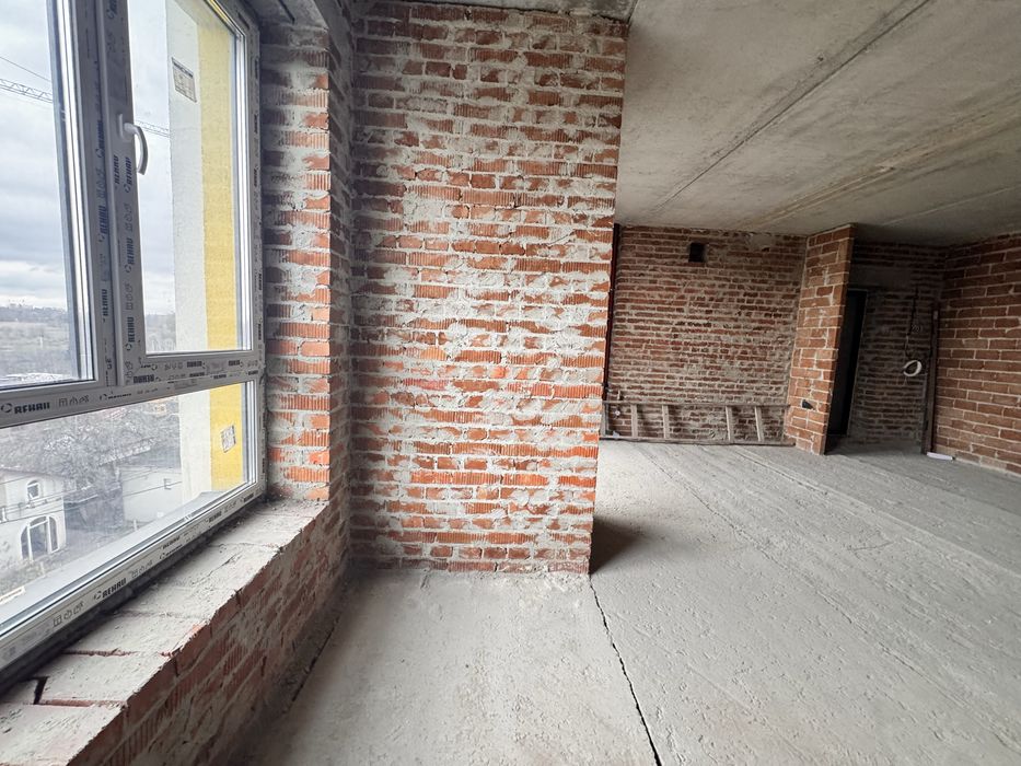 Продаж 3 кім.сирої квартири