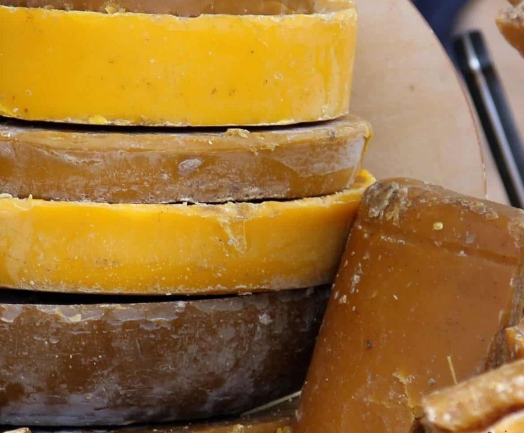 Продам віск бджолиний натуральний