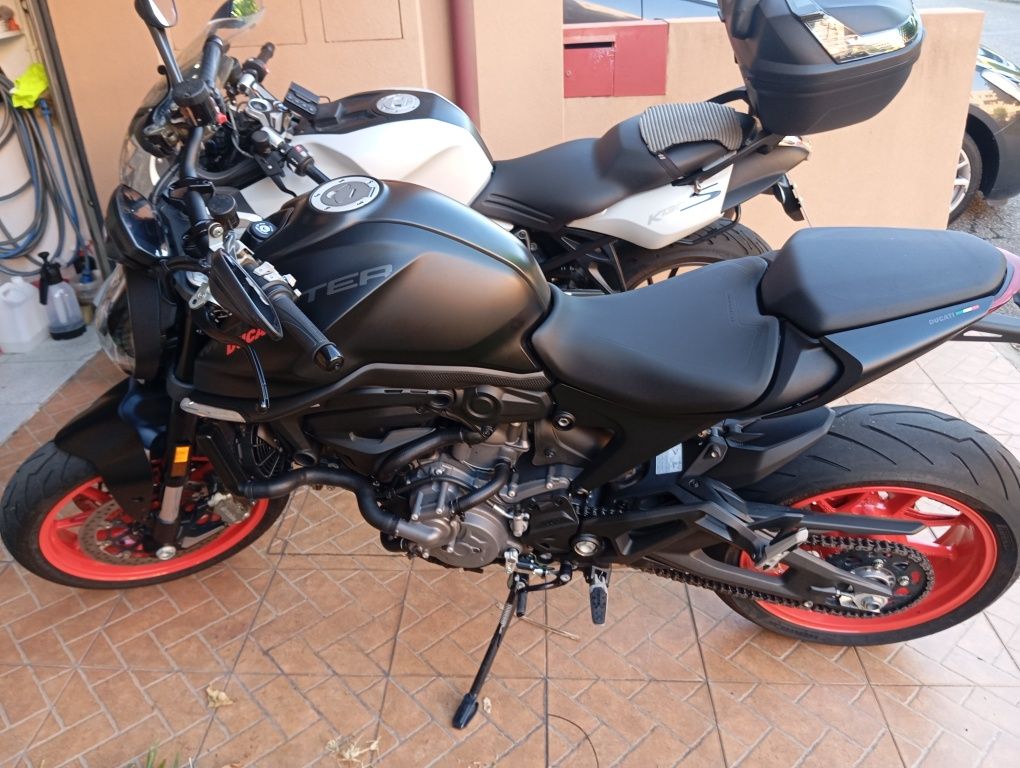 Ducati Monster 937