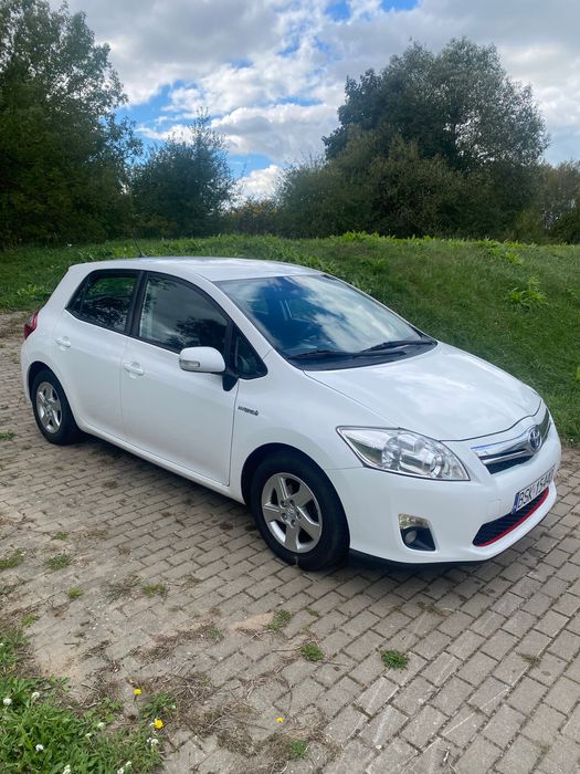 Toyota Auris Hybrid Lift 2011r
