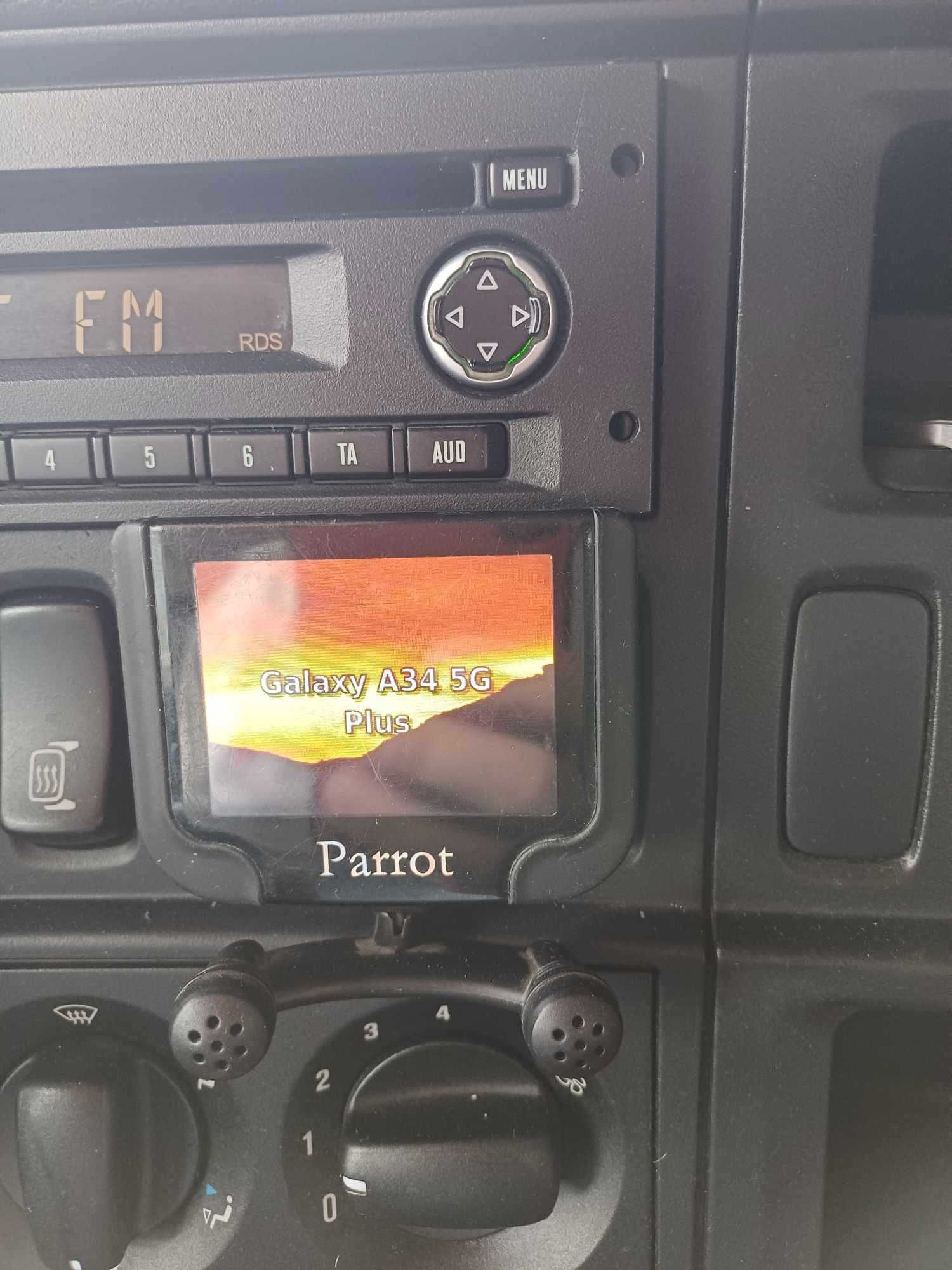 Parrot MKI9200 zestaw głośnomówiący