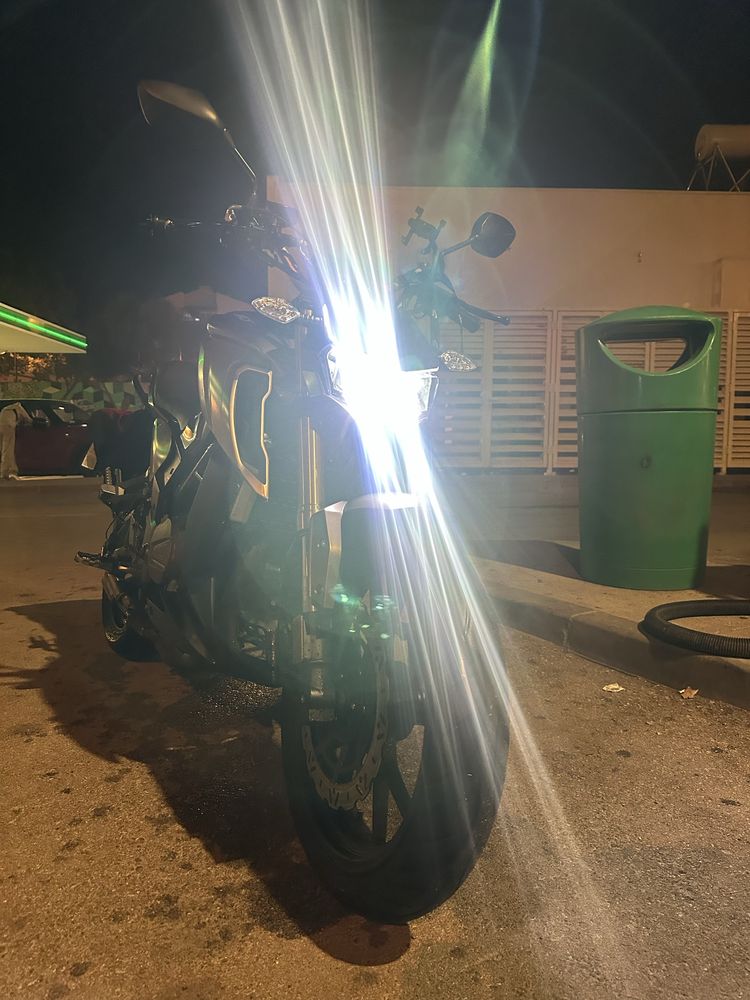 Moto 300 cilindradas