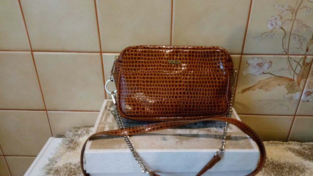 Torebka lakierowana Venezia