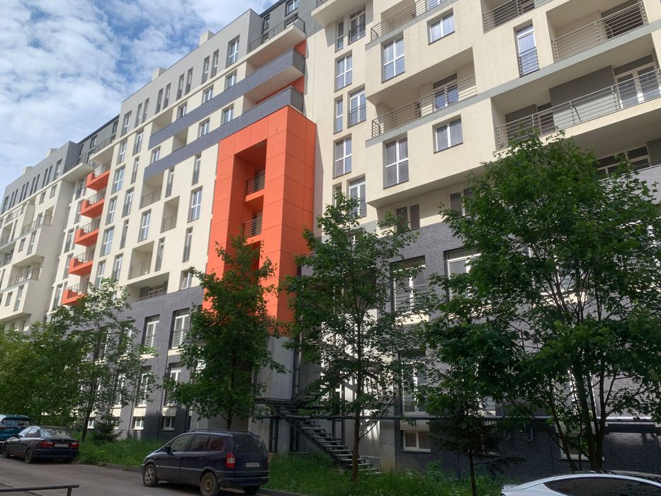 Продається однокімнатна новобудова в Чернівцях по вулиці Руській