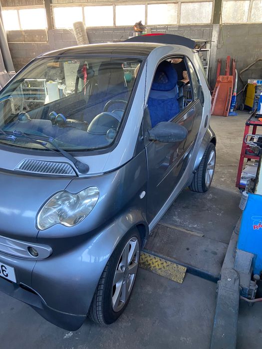 Em bom estado carro económico