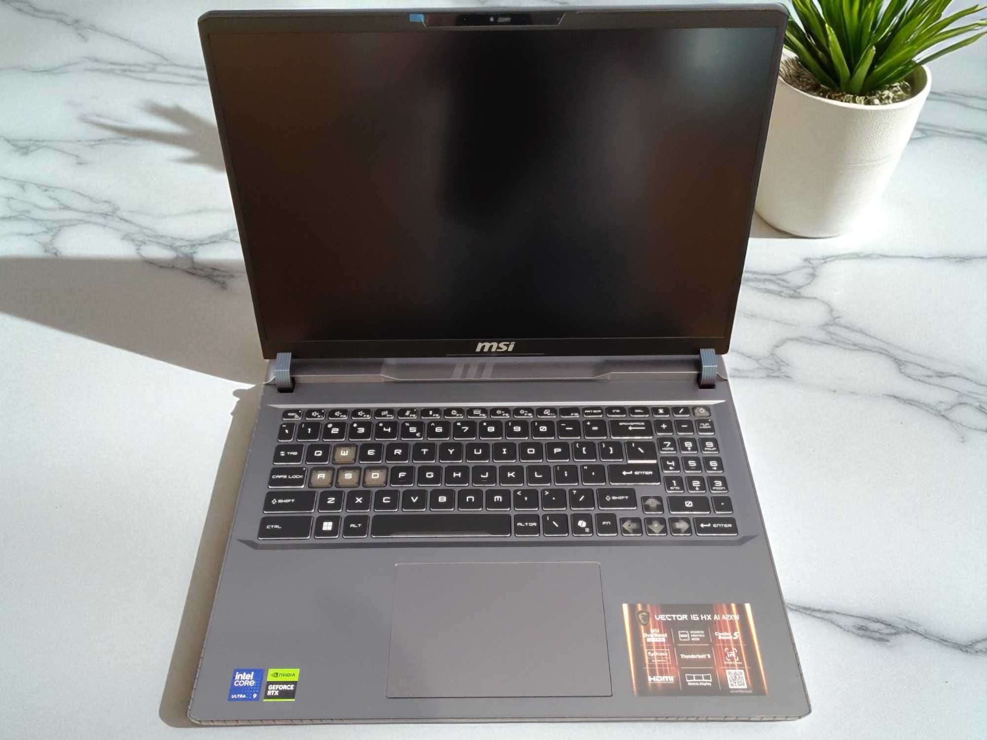 MSI Vector 16HX AI C.Ultra9 275HX/RTX5070Ti,32GB/SSD 2TB/ gw. 2 lata