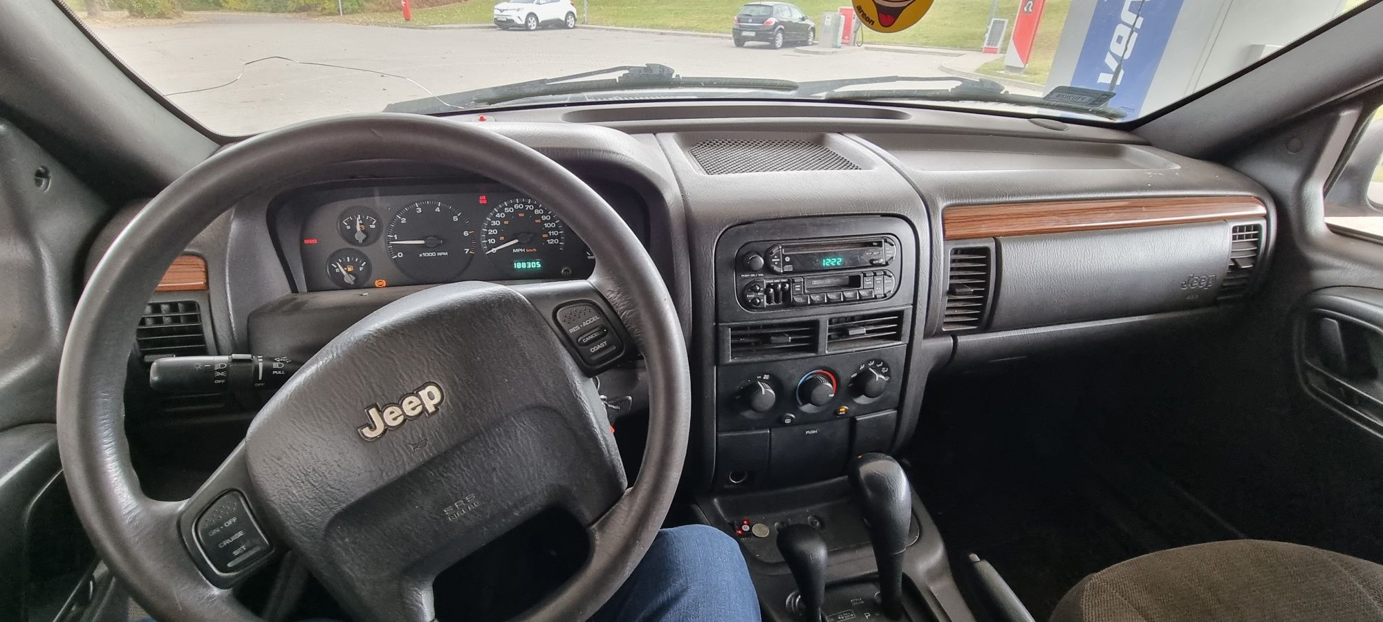 Jeep Grand Cherorokee WJ 4.0 rozrusznik osprzęt oraz inne.