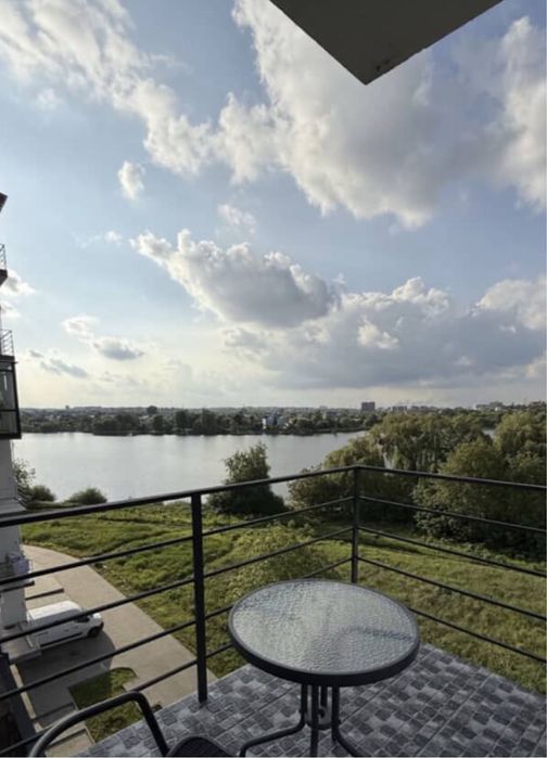 Здам в оренду 2-к квартиру із виглядом на озеро!