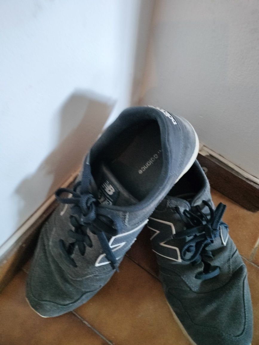 Sapatilhas New Balance 373 azuis - usadas !