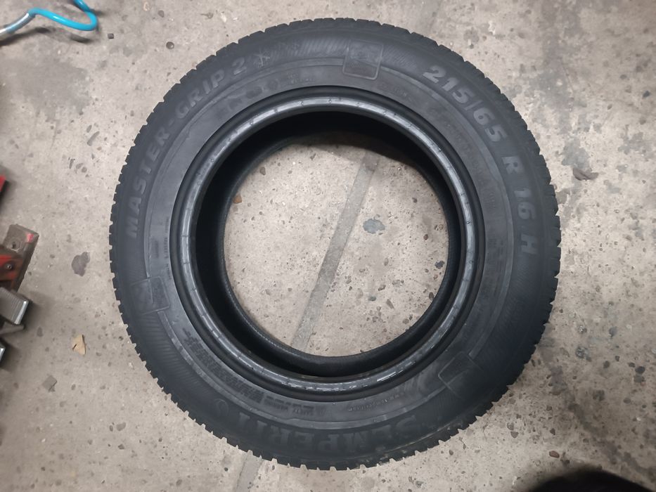 215/65R16 komplet opon zimowych Semperit 8mm