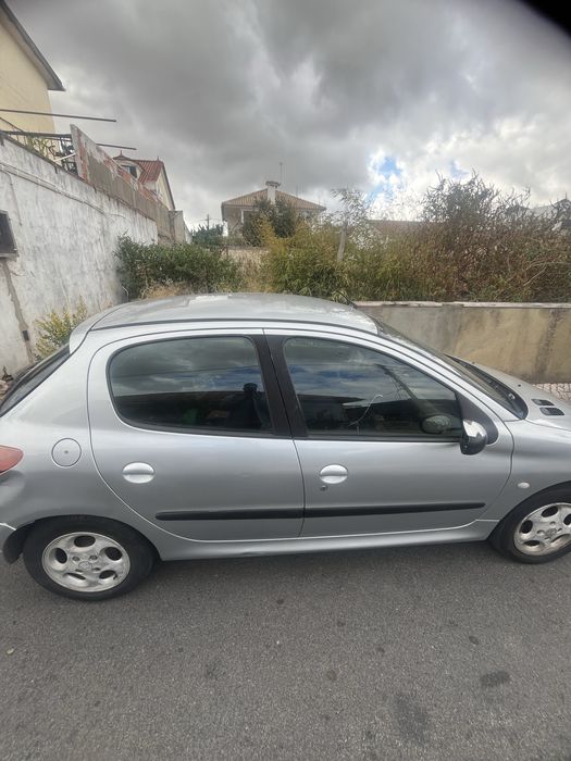 Peugeot 206 Bom estado