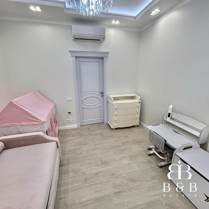 Без комиссии!! Двухкомнатная квартира 105м2, Французский бульвар