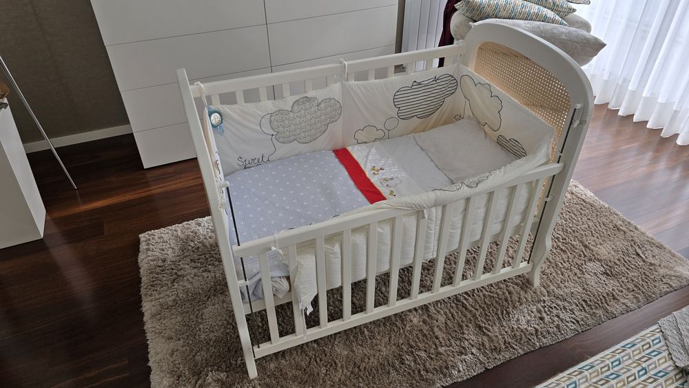 Cama de grades bebé/criança