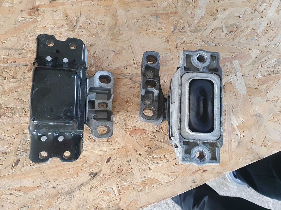 Poduszka łapa skrzyni silnika Vw Golf 5 V 1.9 tdi 04 r BRU GQQ komplet