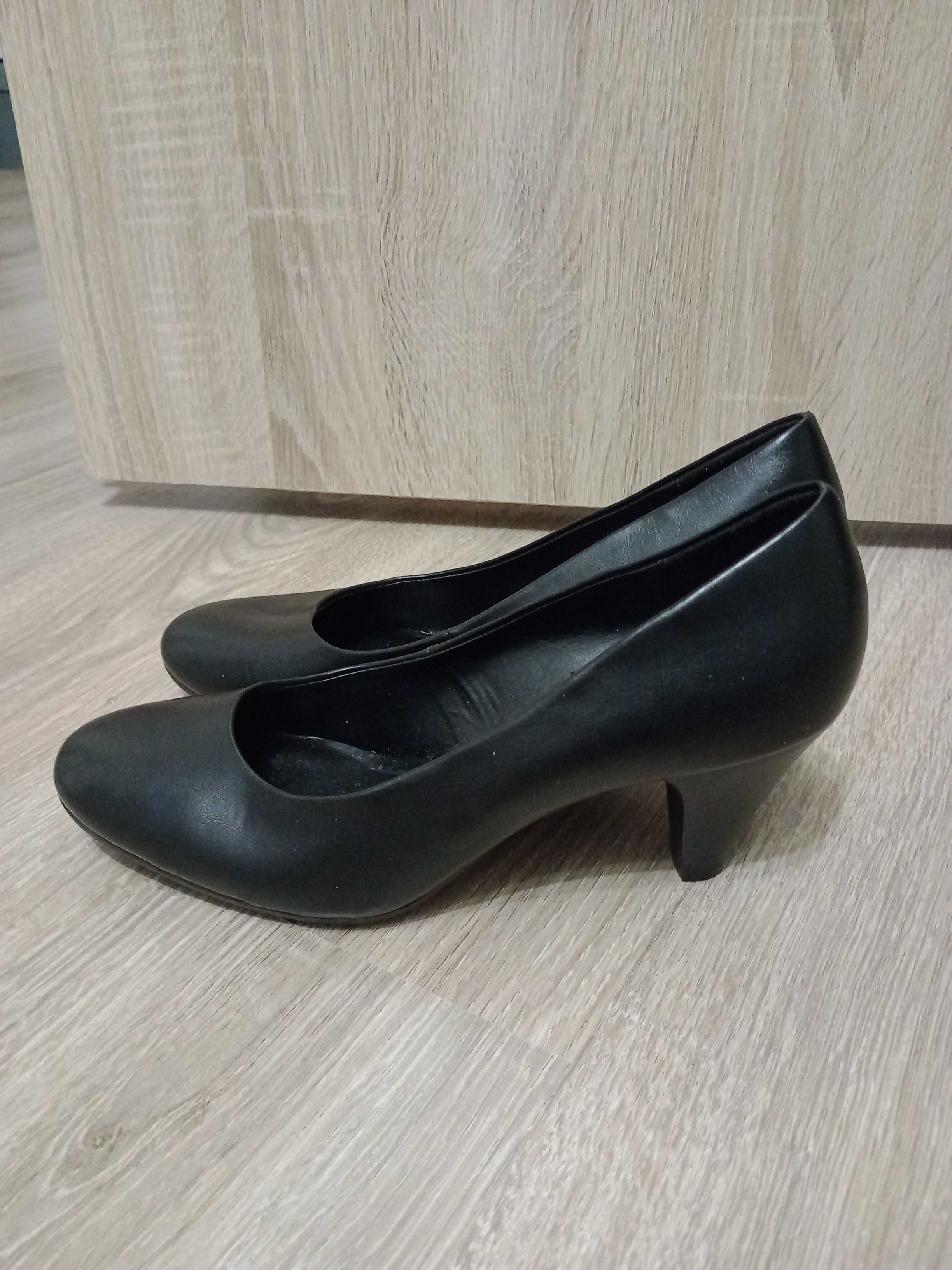 Czółenka buty damskie Graceland rozmiar 40