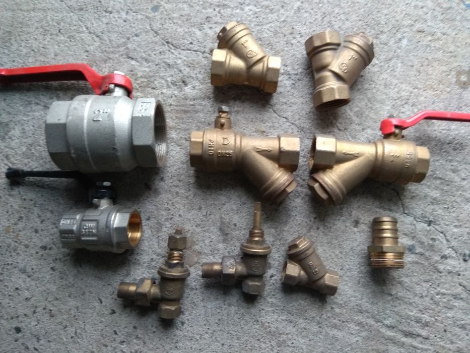 , Zawory, wod-gaz-co- ,elek automaty,korki -ceramiczne, opis